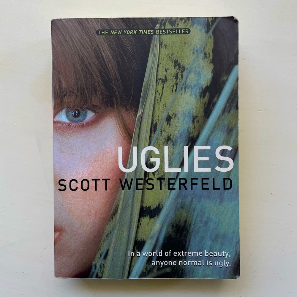 Uglies by Scott Westerfeld Novel Book 1 - Good Used Condition
